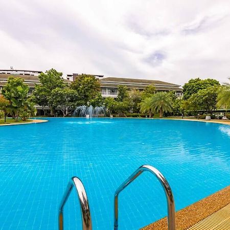 4 Bedroom Townhouse In Great Location! 후아 힌 외부 사진