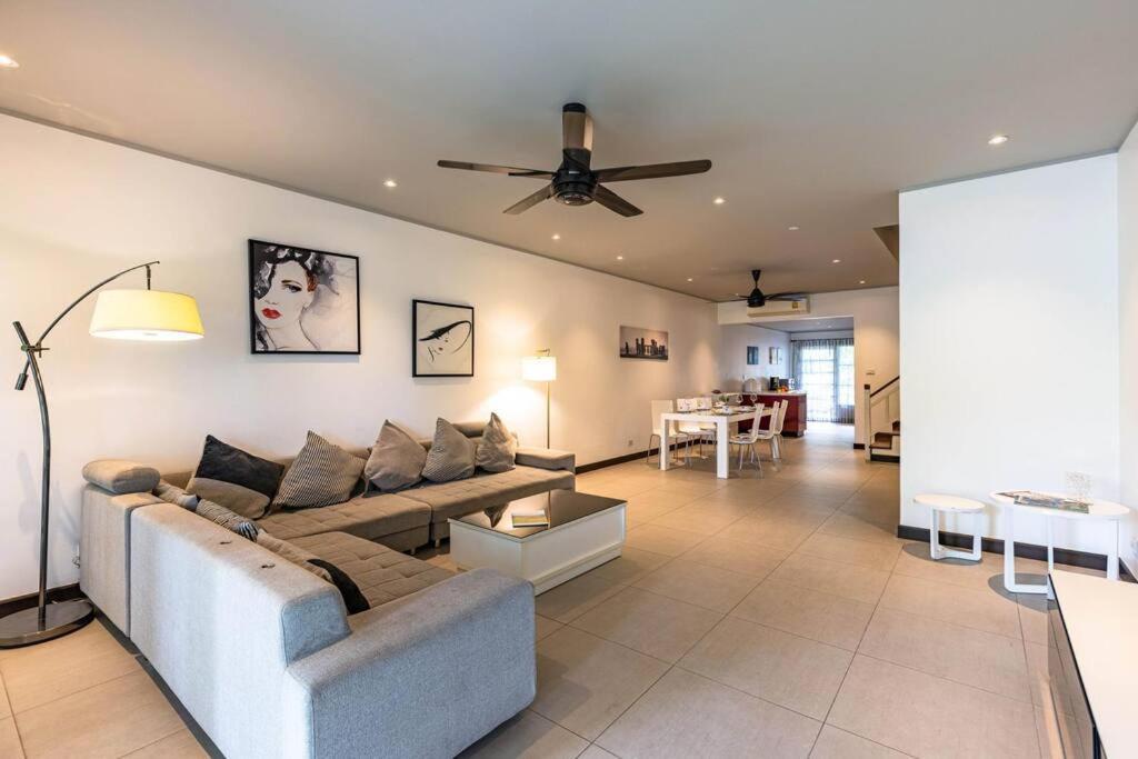 4 Bedroom Townhouse In Great Location! 후아 힌 외부 사진