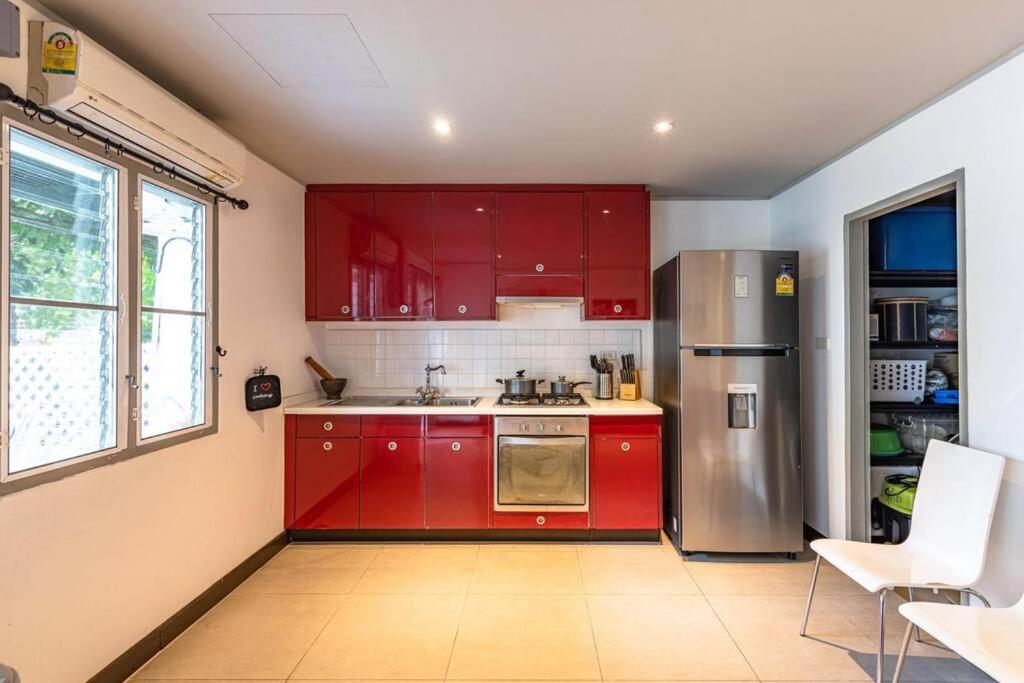 4 Bedroom Townhouse In Great Location! 후아 힌 외부 사진
