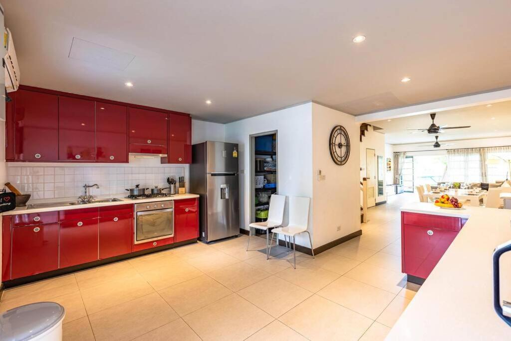 4 Bedroom Townhouse In Great Location! 후아 힌 외부 사진