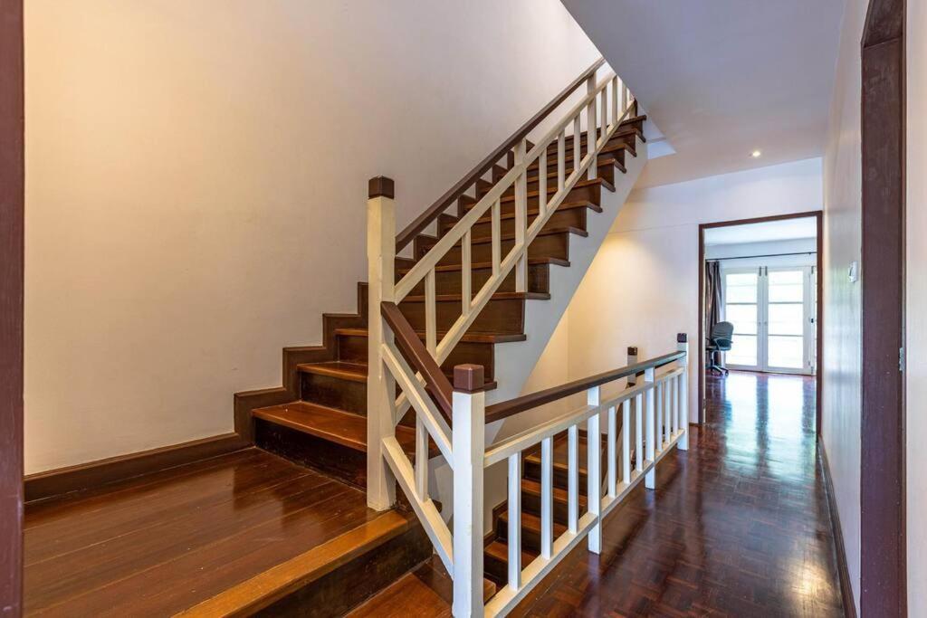 4 Bedroom Townhouse In Great Location! 후아 힌 외부 사진